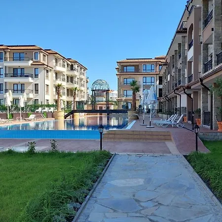 Sea Breeze Апартамент *