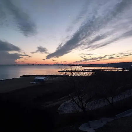 Апартамент Sea Breeze