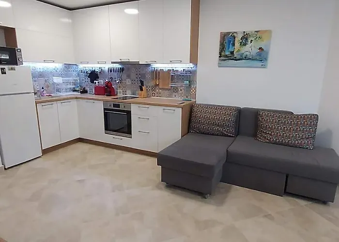 Sea Breeze Апартамент Бургас