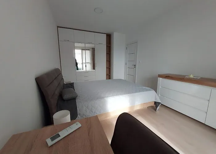 Апартамент Sea Breeze *