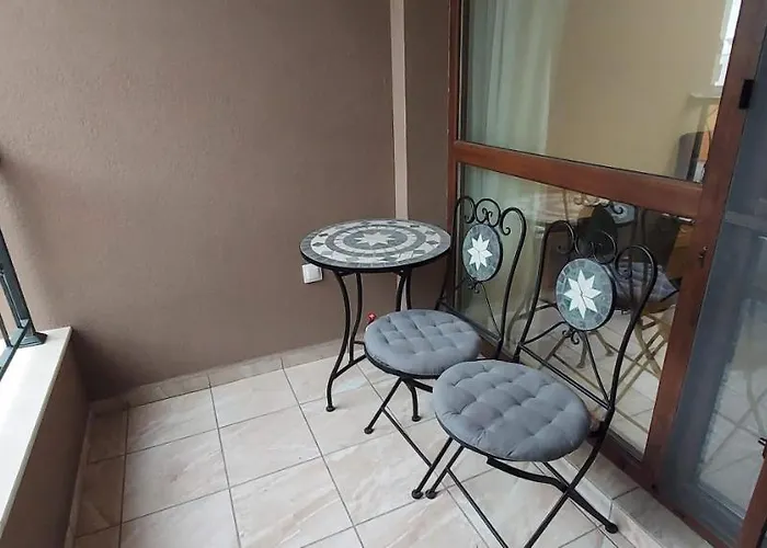 Sea Breeze Апартамент Бургас