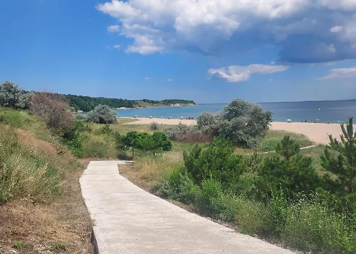 Апартамент Sea Breeze *